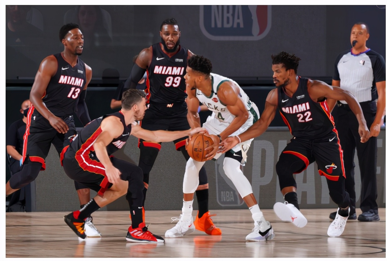 阿贾克斯官宣签约备战意甲多特蒙德集结日官宣签约，媒体一致点评：新奥尔良鹈鹕关键时刻临场应变的简单介绍